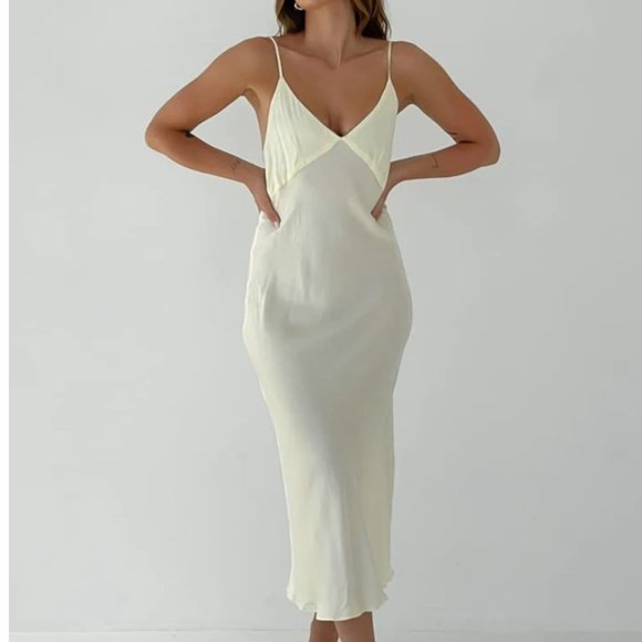Rumored Riviera Midi Dress Buttermilk - Picture 1 of 4